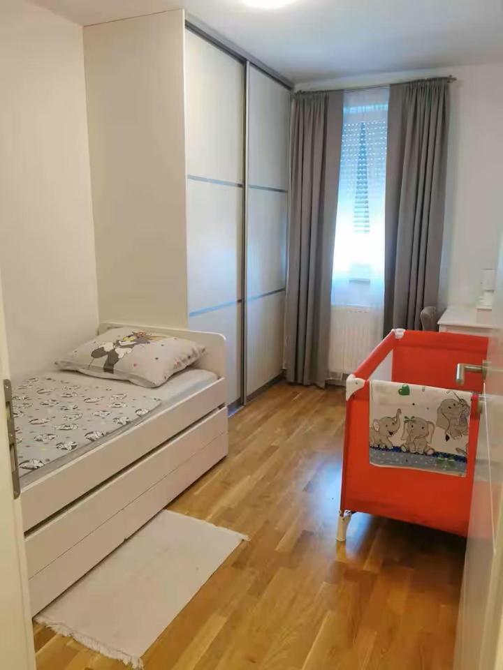 Eurorail Logistics Apartment Загреб Экстерьер фото